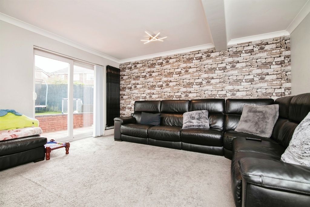 Property photo 2 of 12 Living Room
