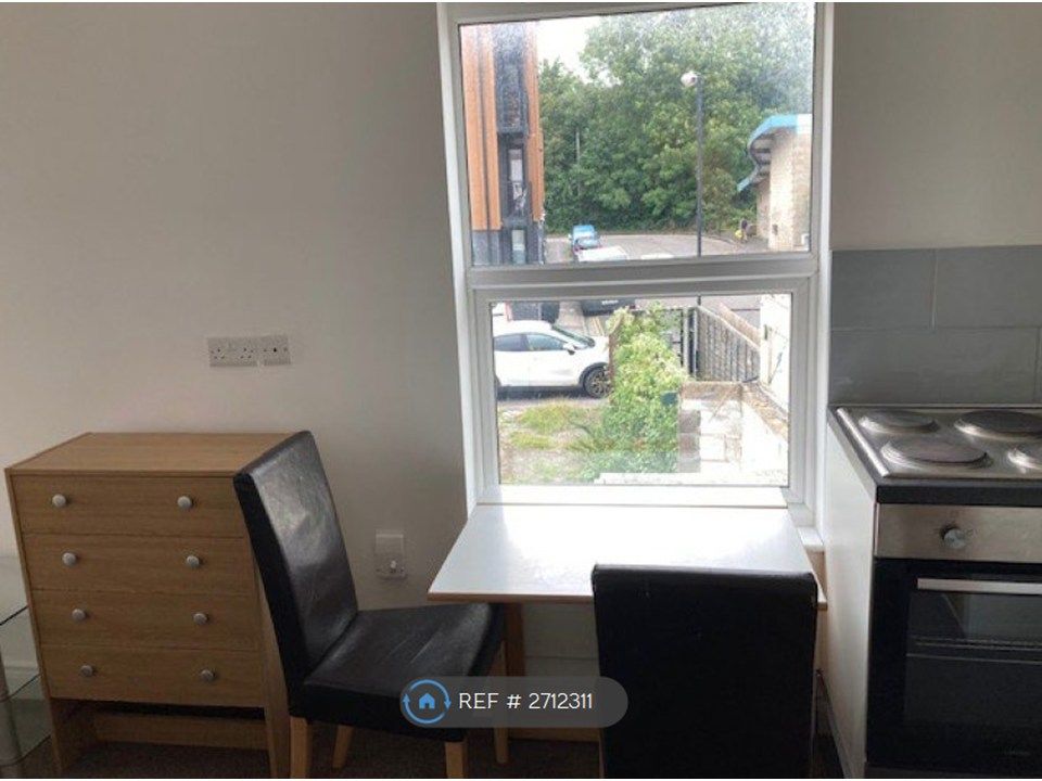 Property photo 3 of 7