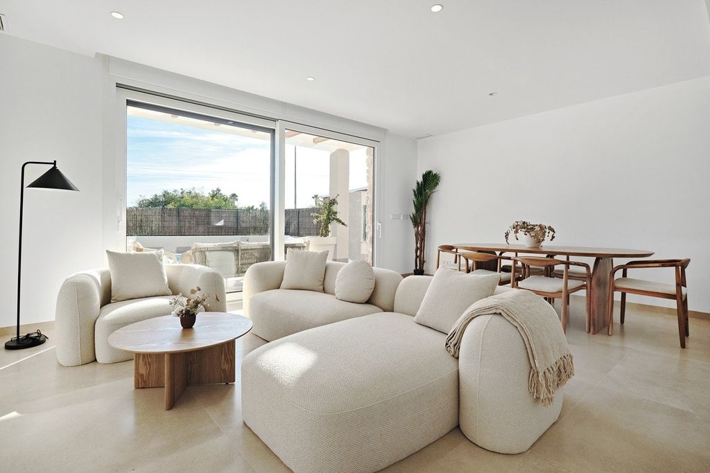 Property photo 3 of 28