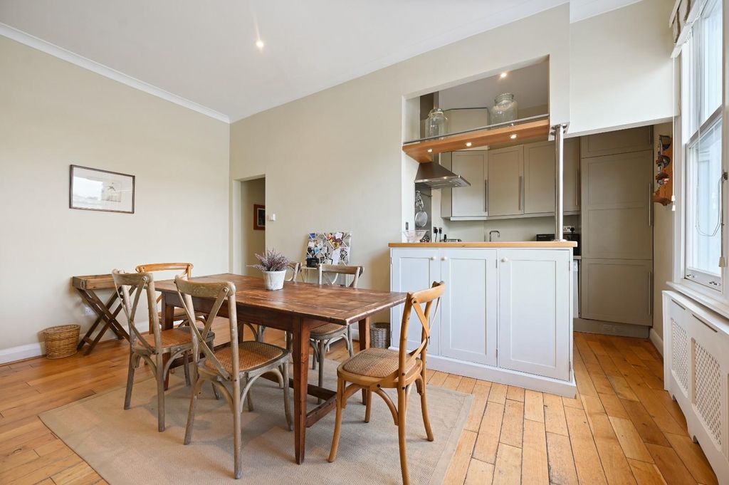 Property photo 3 of 8 Gratton Road