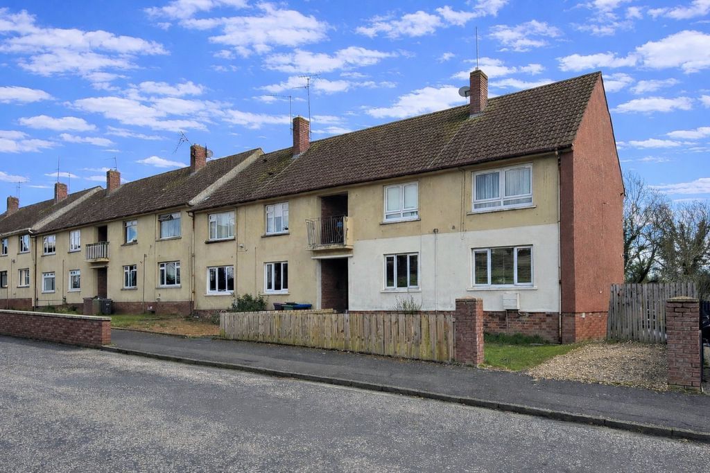 Property photo 1 of 18 Photo 11