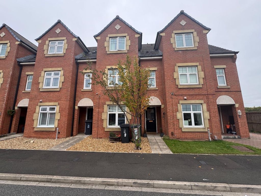 Property photo 1 of 10 Front