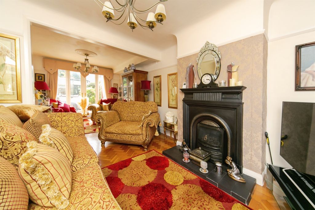 Property photo 2 of 16