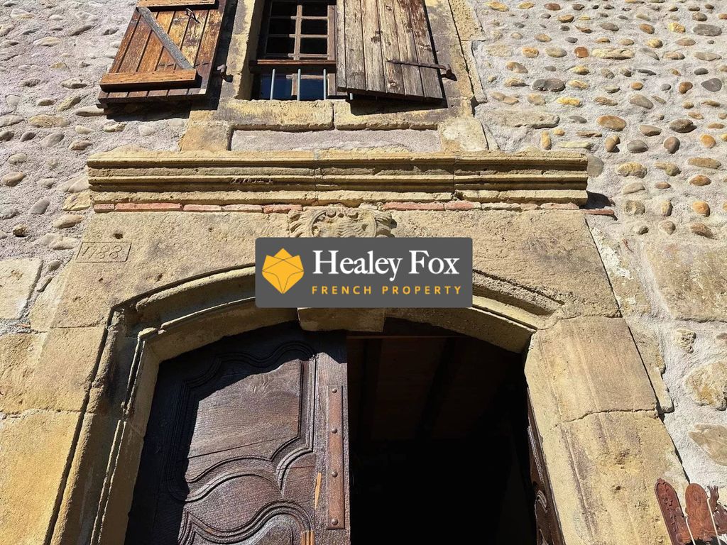 Property photo 2 of 38