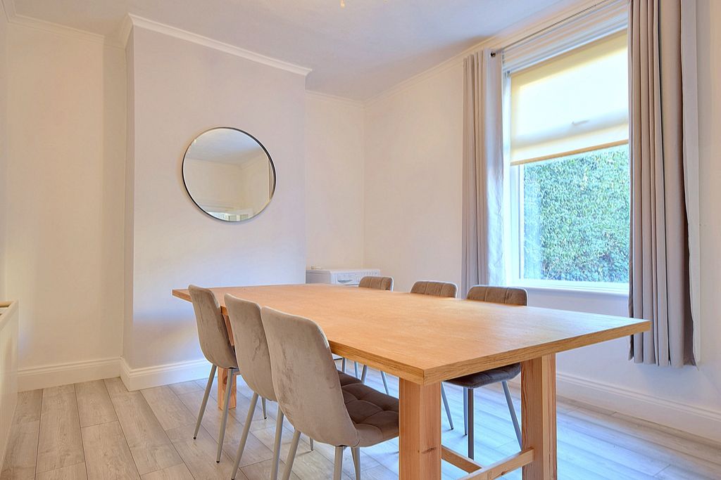 Property photo 3 of 19 Slade Lane Ewemove Brighouse (8)