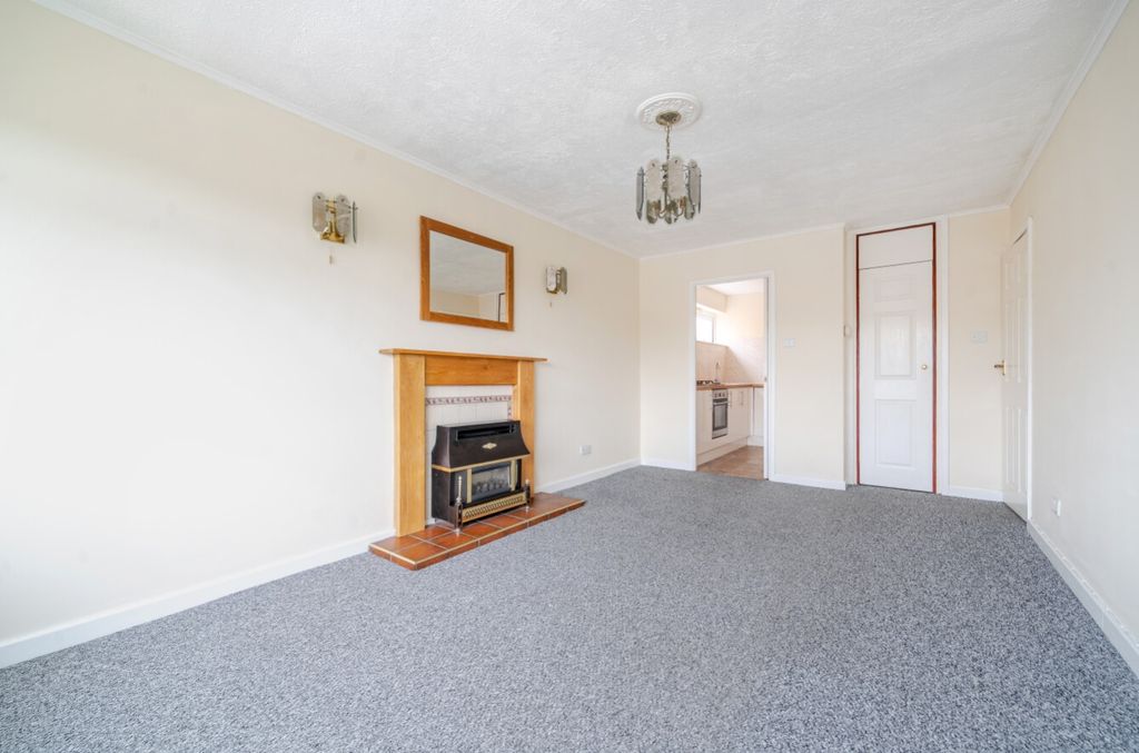 Property photo 2 of 14 1355137-6-68c7E999Cca73