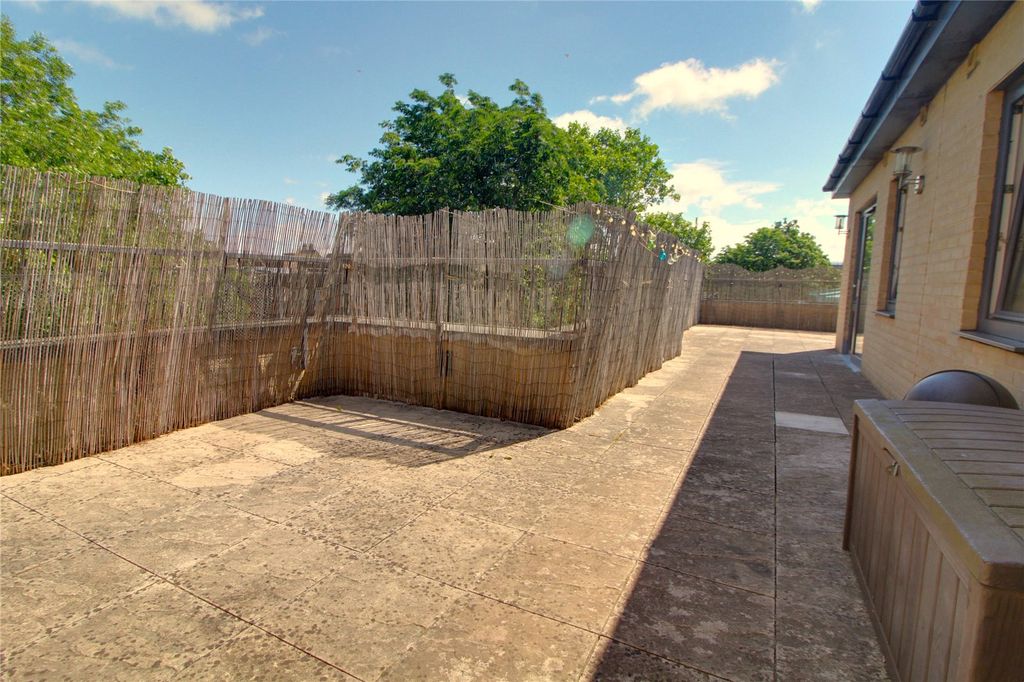 Property photo 3 of 14 Picture No. 21