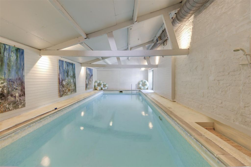 Property photo 2 of 69 Swimming Pool