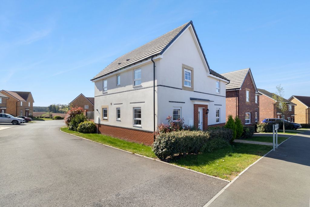 Property photo 1 of 25