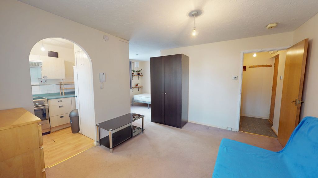 Property photo 1 of 5
