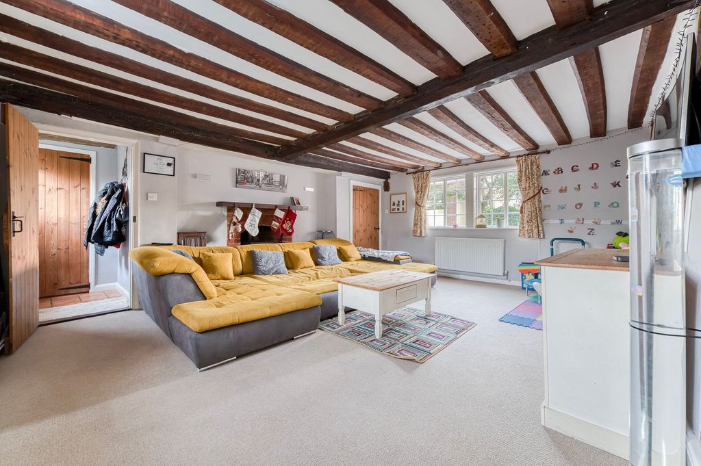 Property photo 3 of 20