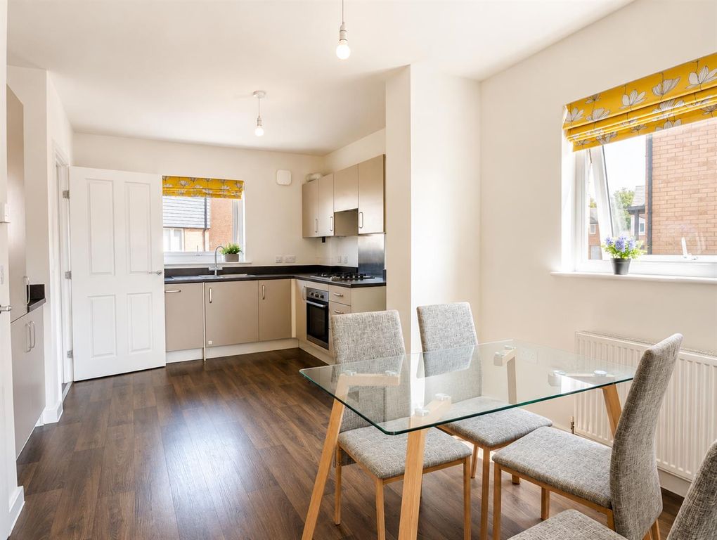Property photo 2 of 18 17.Png