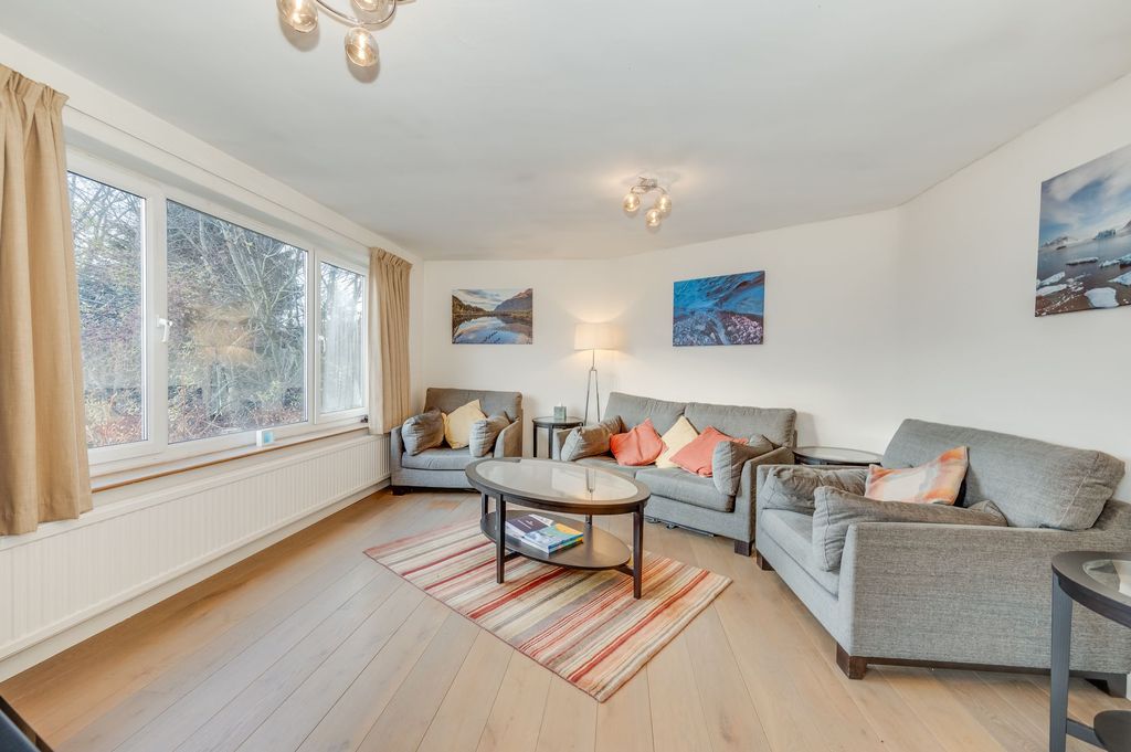 Property photo 3 of 34