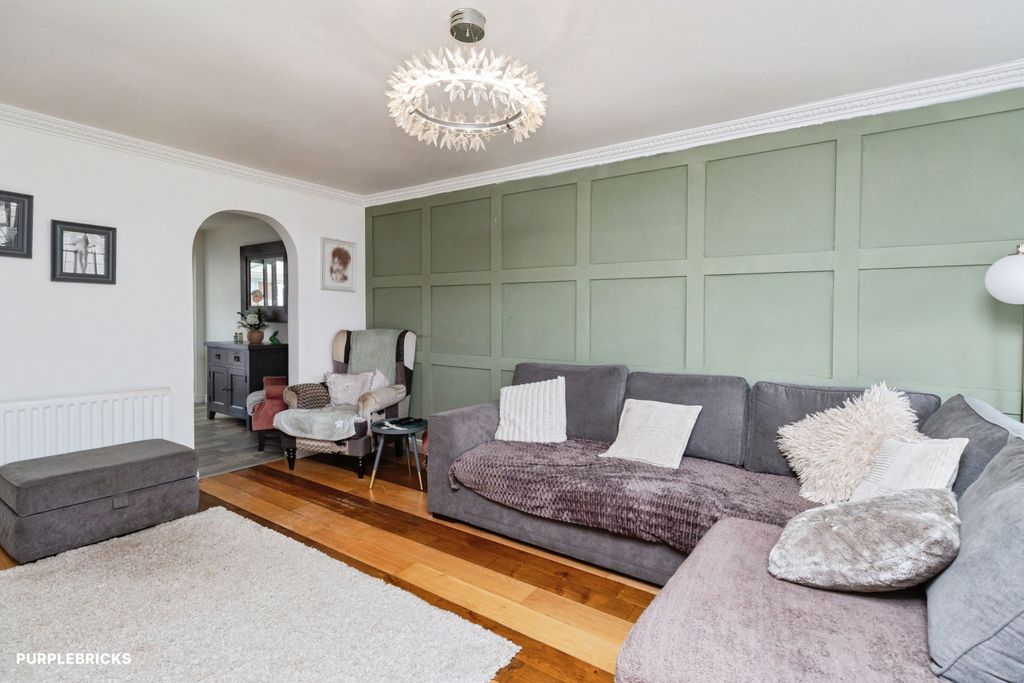 Property photo 2 of 22 Annexe Living Room