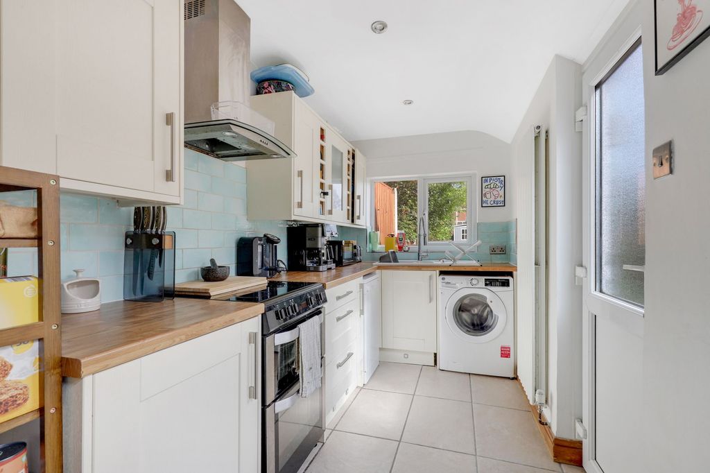 Property photo 3 of 16