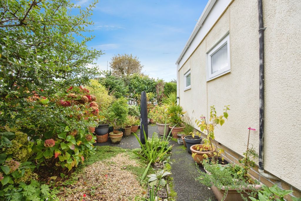 Additional image 14 of 1 bed property for saleHazelmere Avenue, Buckler Village, St. Austell, Cornwall PL25