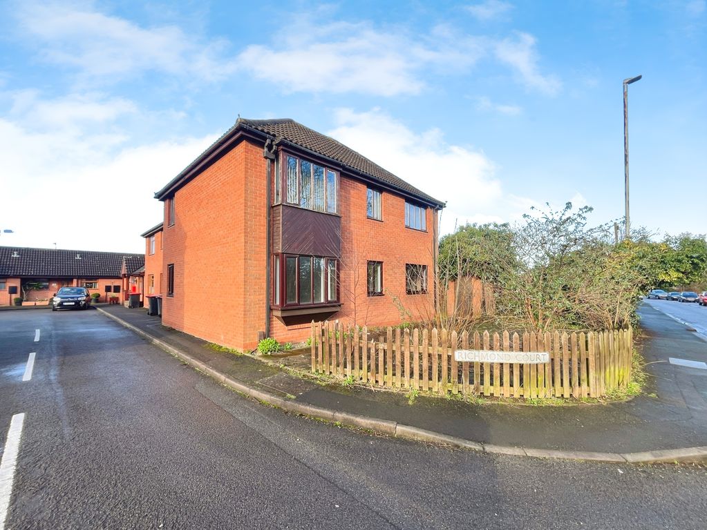 Property photo 2 of 11