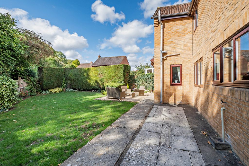 Property photo 3 of 18