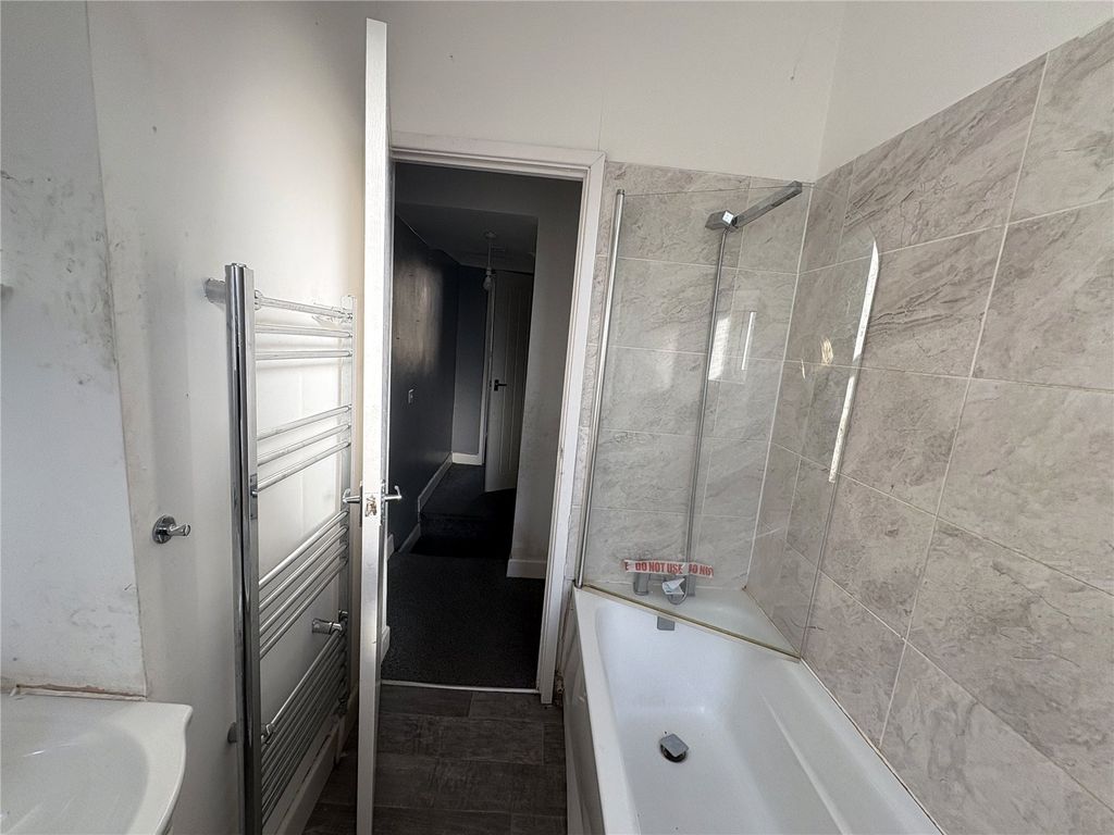 Property photo 3 of 9 Picture No. 01