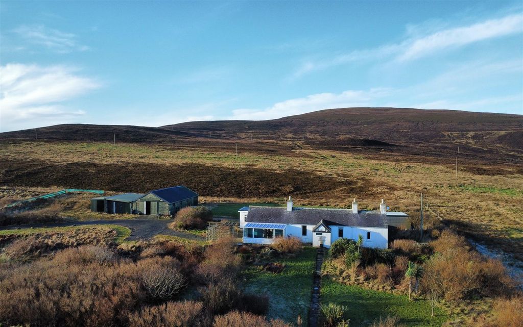 Property photo 1 of 32