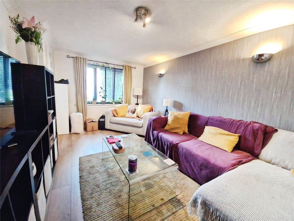 Property photo 2 of 14 Picture No. 02