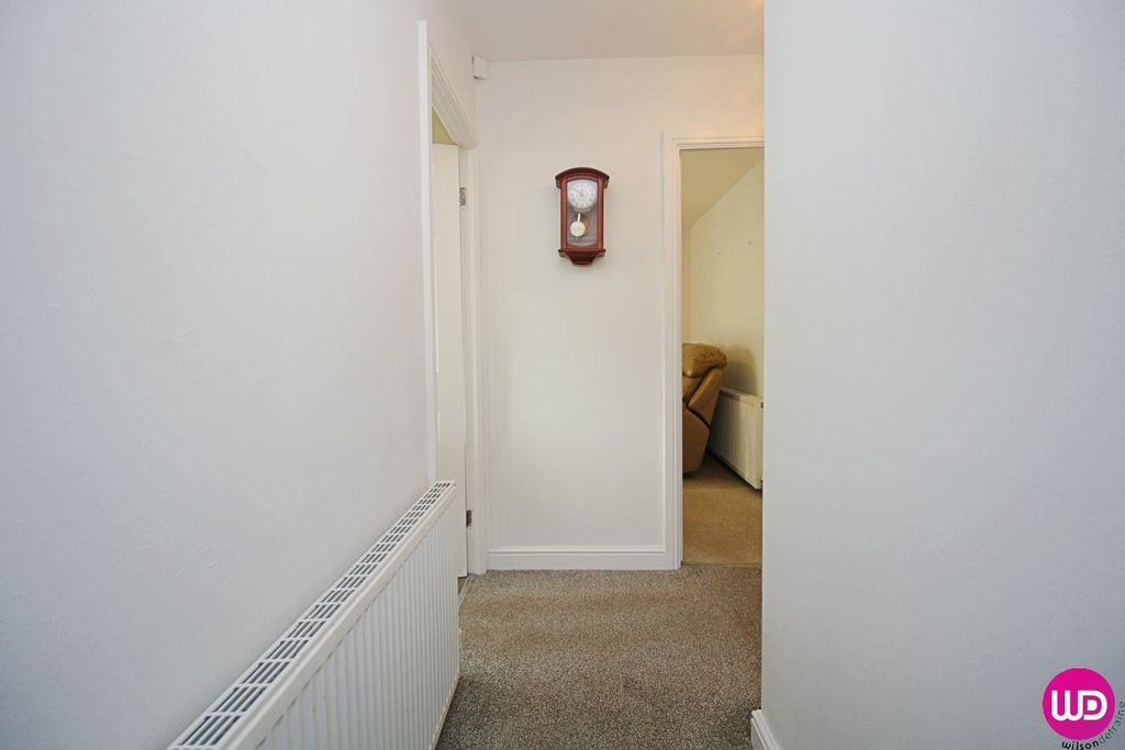 Property photo 2 of 28