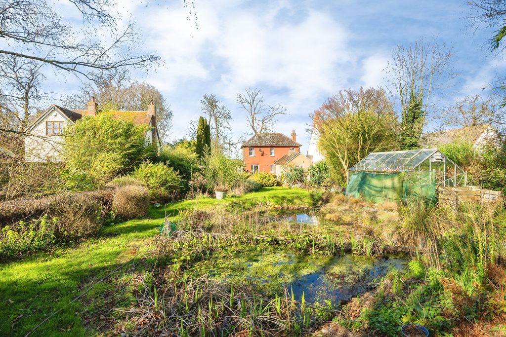 Property photo 2 of 17 Garden