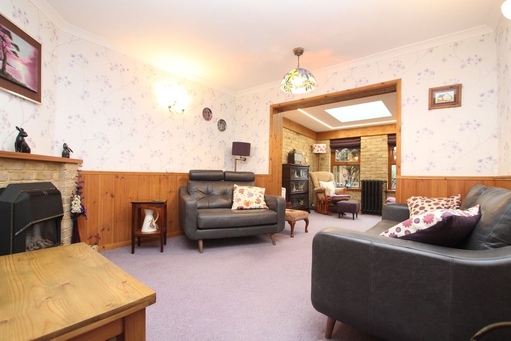 Property photo 2 of 20 Living Room