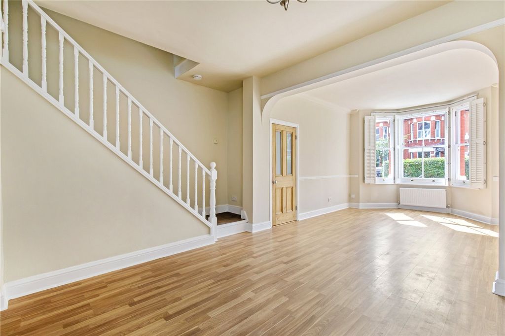 Property photo 2 of 11 Picture No. 29