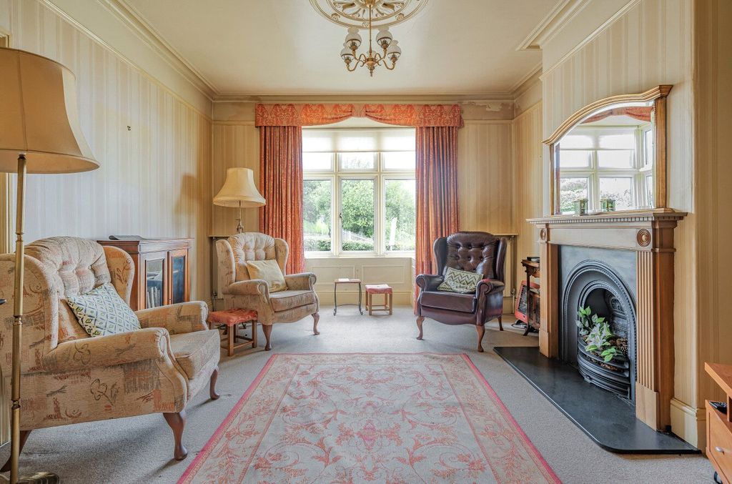 Property photo 3 of 22 Living Room