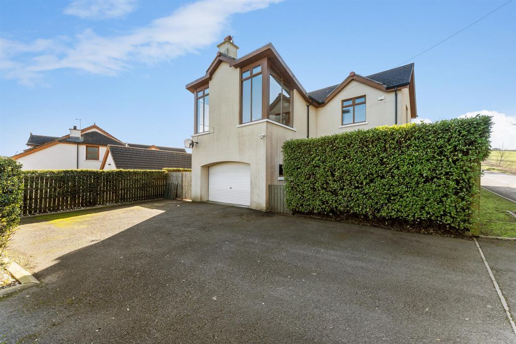Property photo 2 of 42 57 Whiterock Road 42.Jpg