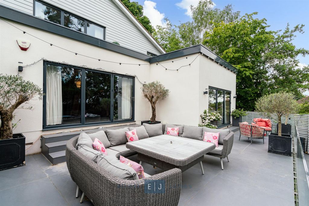 Additional image 30 of 4 bed detached house for saleWoodbury Hill, Loughton IG10