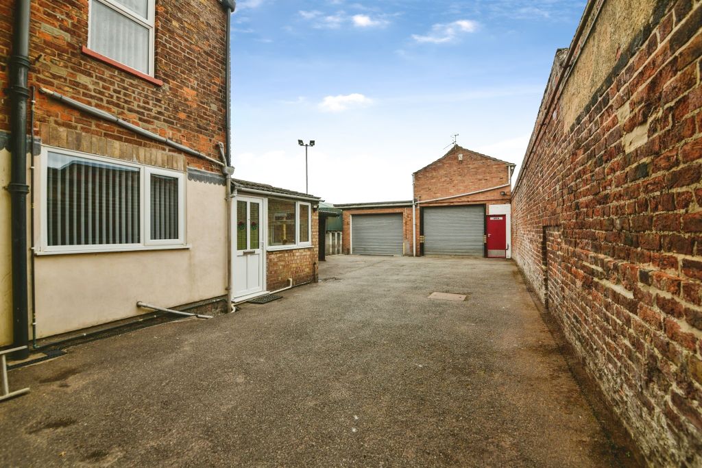 Property photo 2 of 24