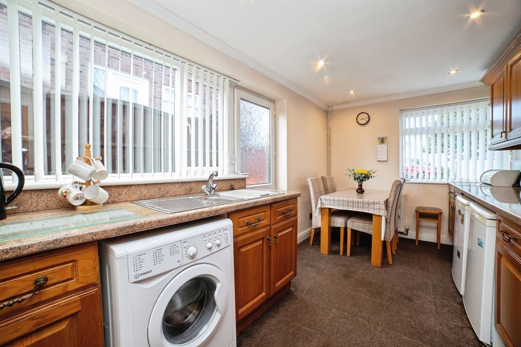 Property photo 2 of 15 Pbox-Img.Jpg