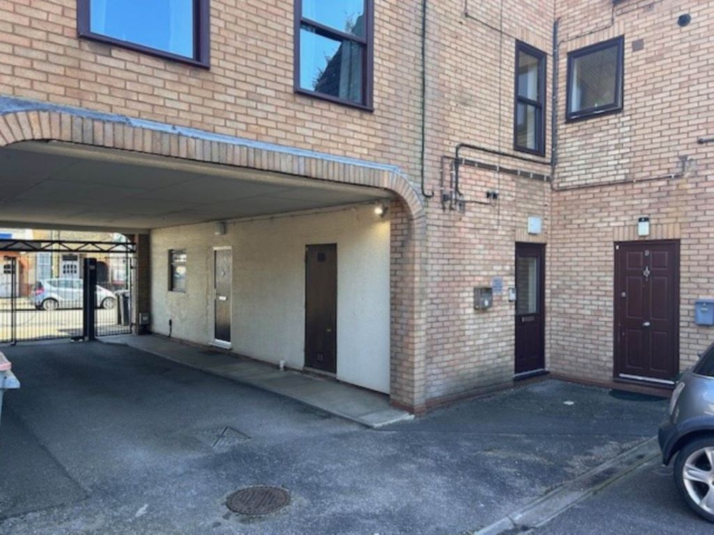 Property photo 2 of 6