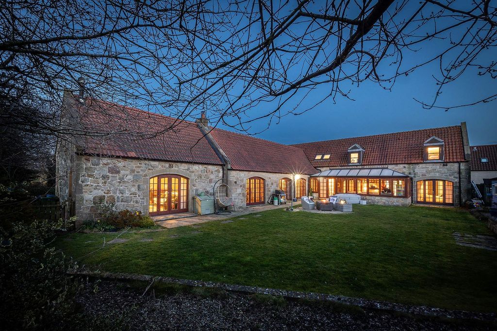 Property photo 1 of 39 Exterior