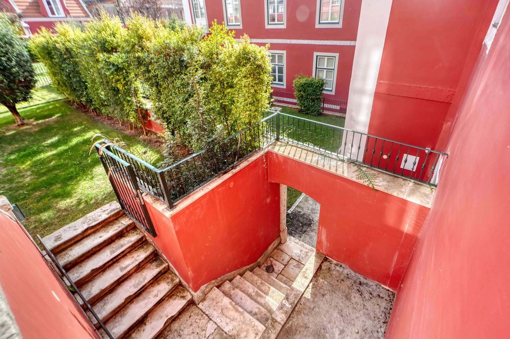 Property photo 3 of 34