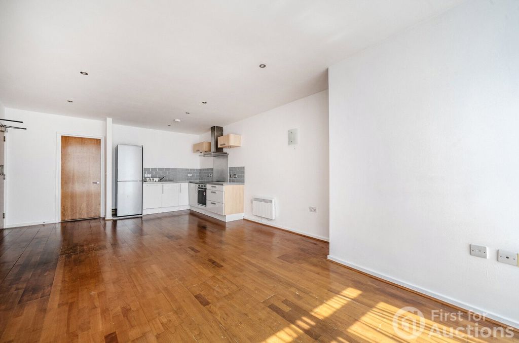 Property photo 3 of 13 3
