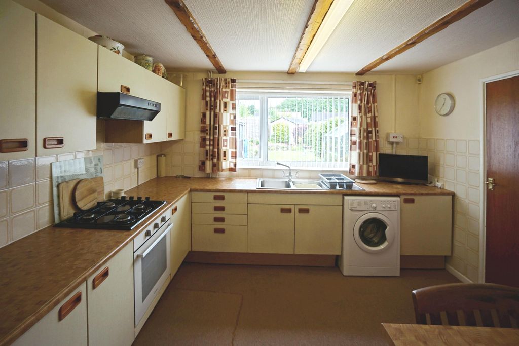 Property photo 2 of 14 Kitchen Diner