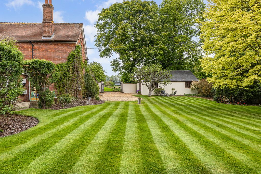 Property photo 2 of 18