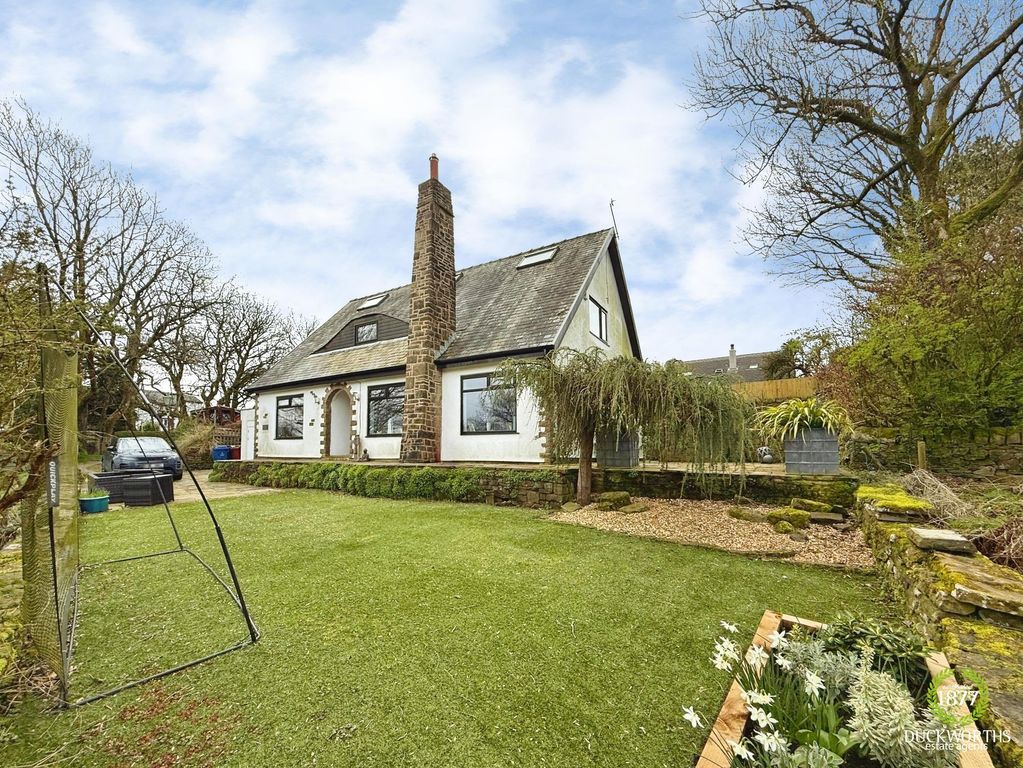 Property photo 1 of 32