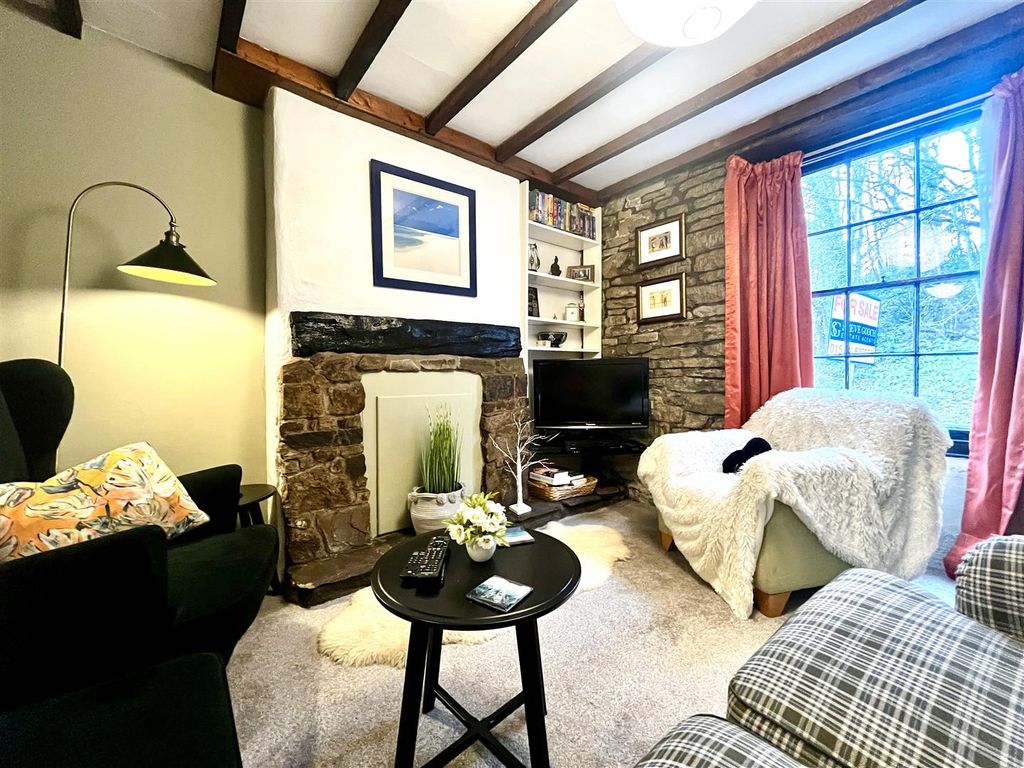 Property photo 3 of 13