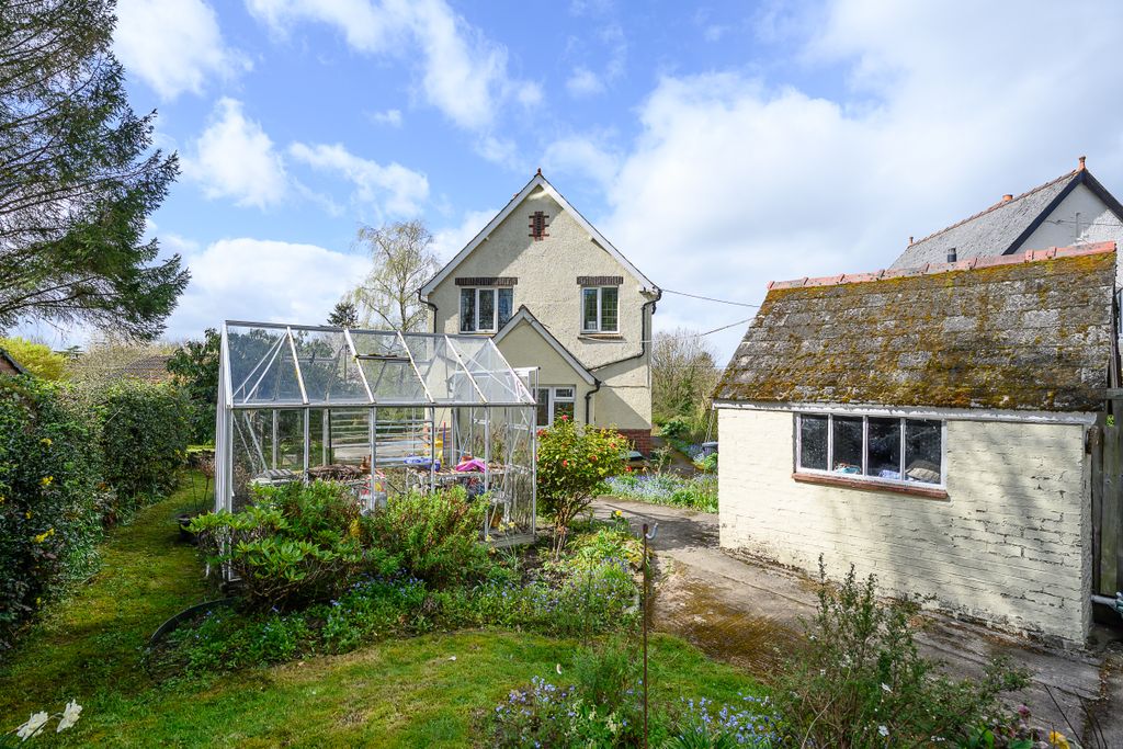 Property photo 3 of 16 Alcombe House-25