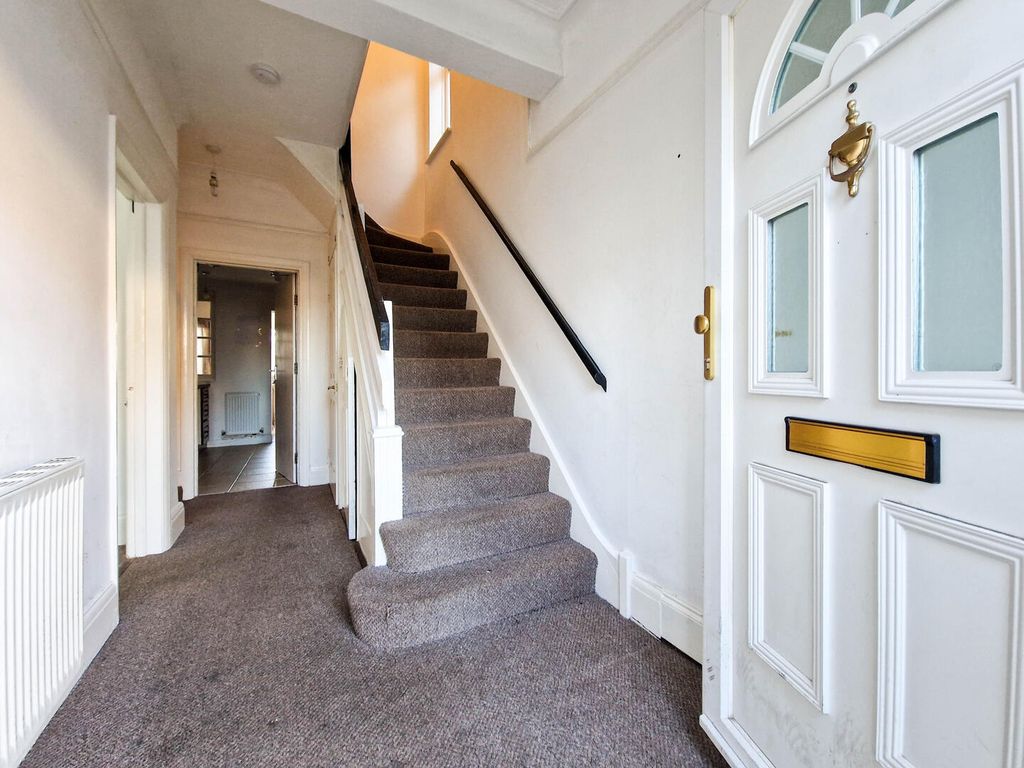 Property photo 2 of 15 Hallway