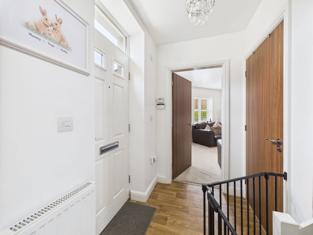 Property photo 3 of 33