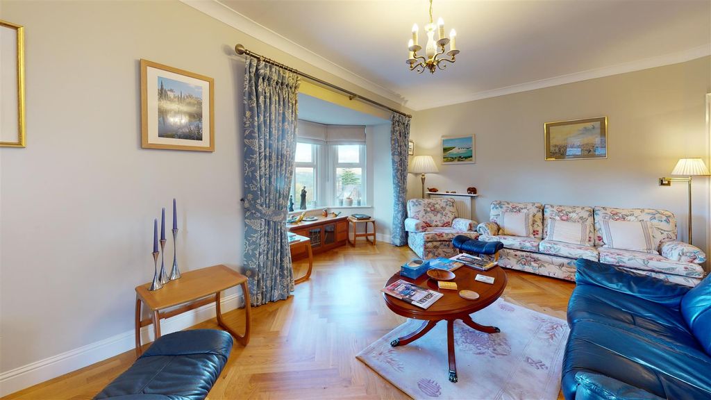 Property photo 2 of 24 10-Heather-Court-Living-Room.Jpg