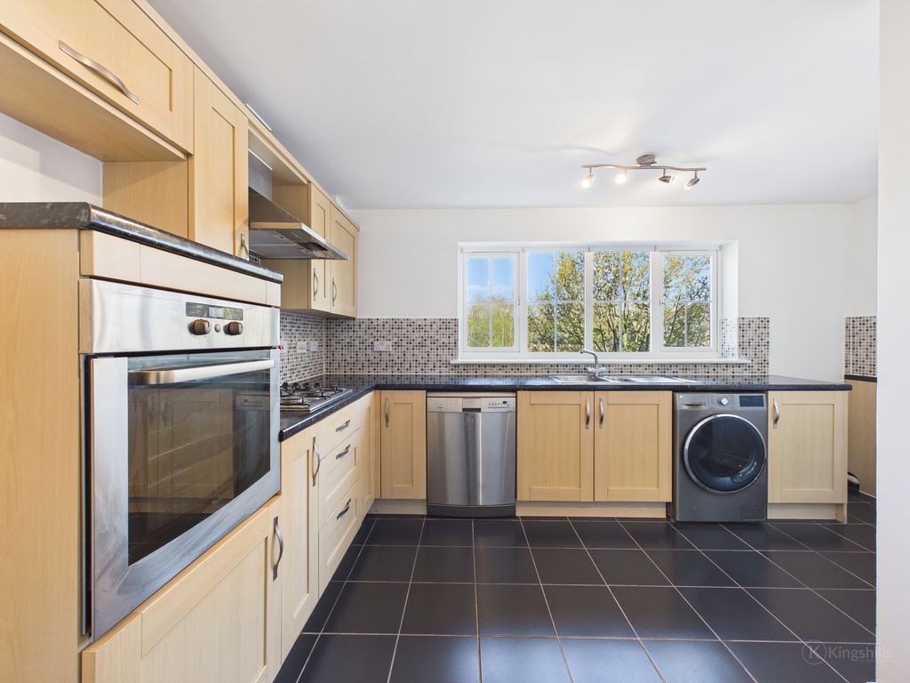 Property photo 2 of 15 Cam02119G0-Pr0567-Still006