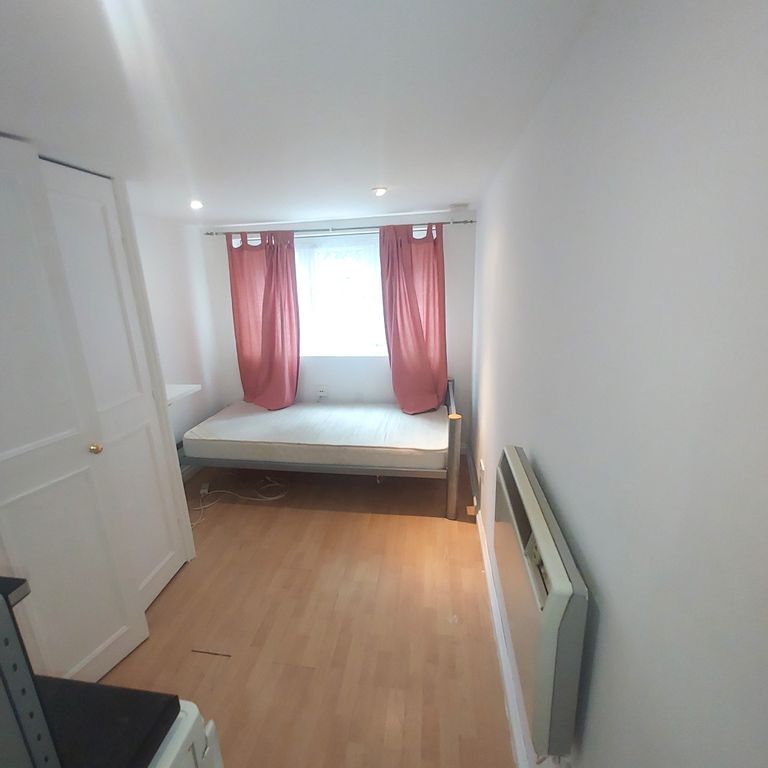 Property photo 1 of 3