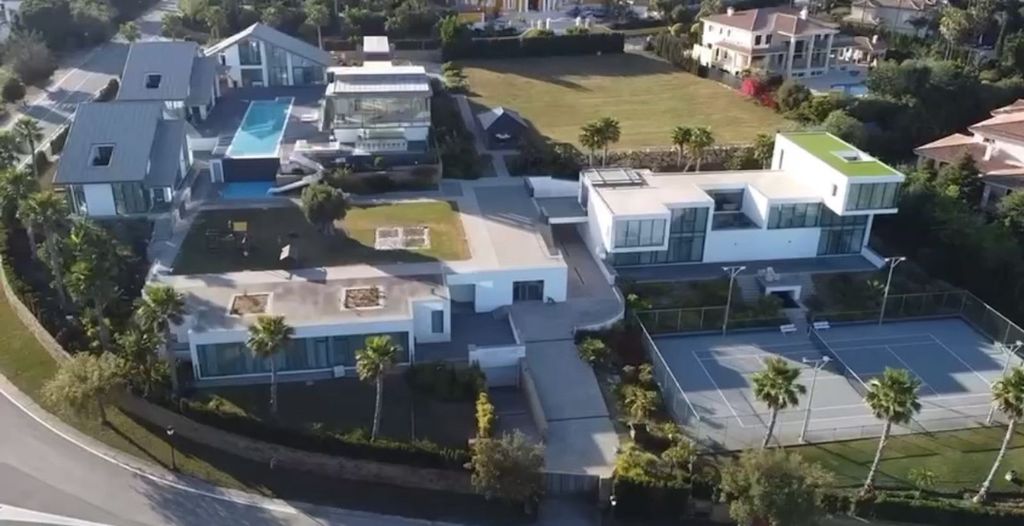 Property photo 1 of 10