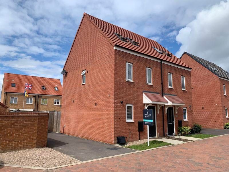 Property photo 1 of 8 Front